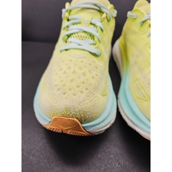 Hoka Women 7.5 Comfy footwear - Picture 4 of 11